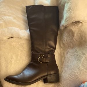Brown Boots size 7 medium like new